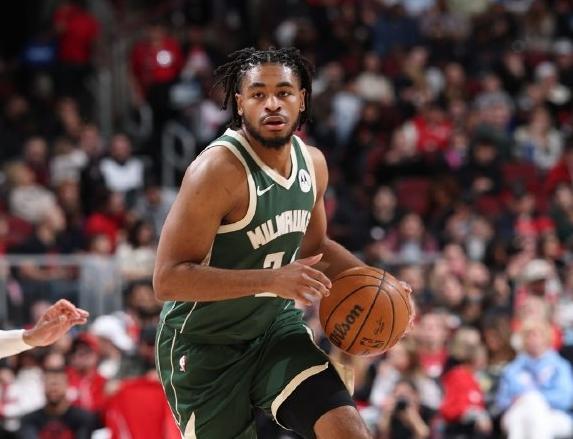 开云线上入口-把雄鹿坑了！卡梅伦-托马斯投篮命中率只有25.6%，难怪篮网不要他