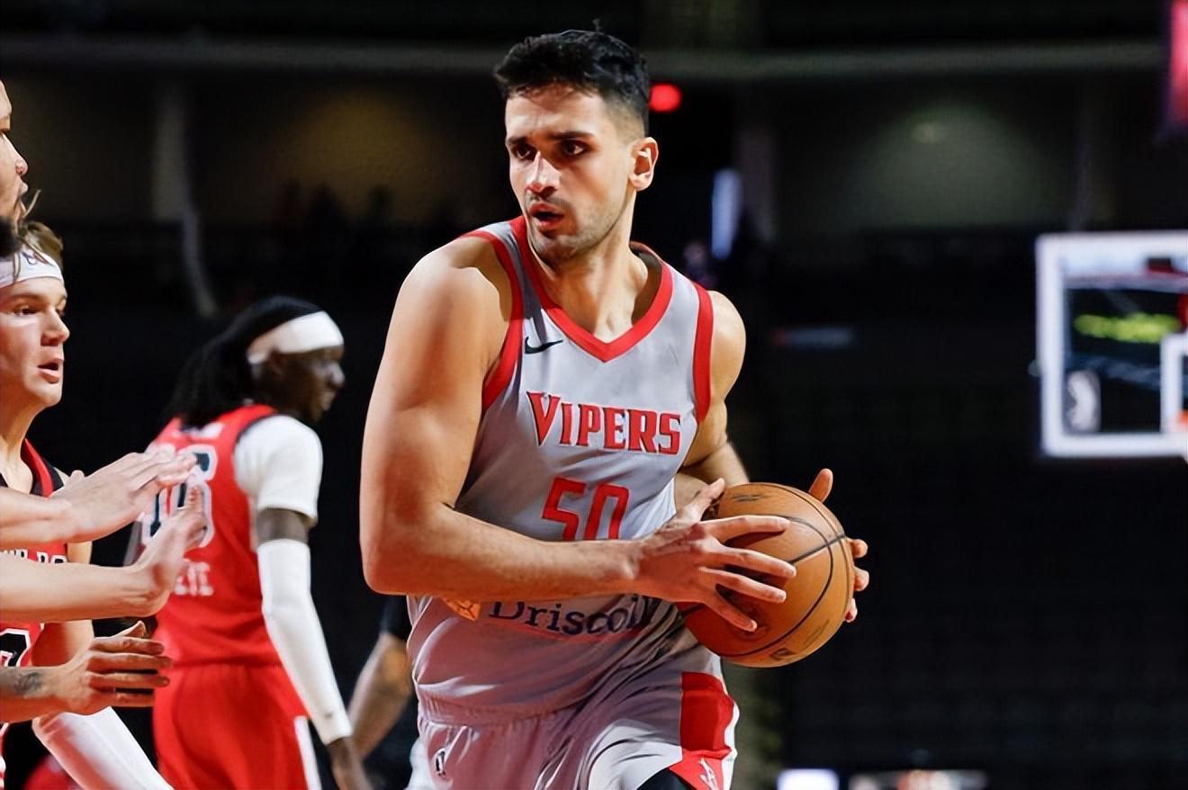 开云登录网址入口-火箭二队首秀表现抢眼，但土耳其中锋到了第二场立刻状态下滑了？